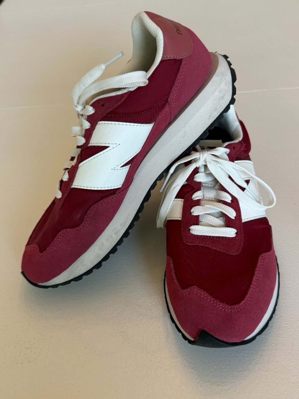 New Balance 237 Burgundy White Sneakers Tennis Shoes Size 10